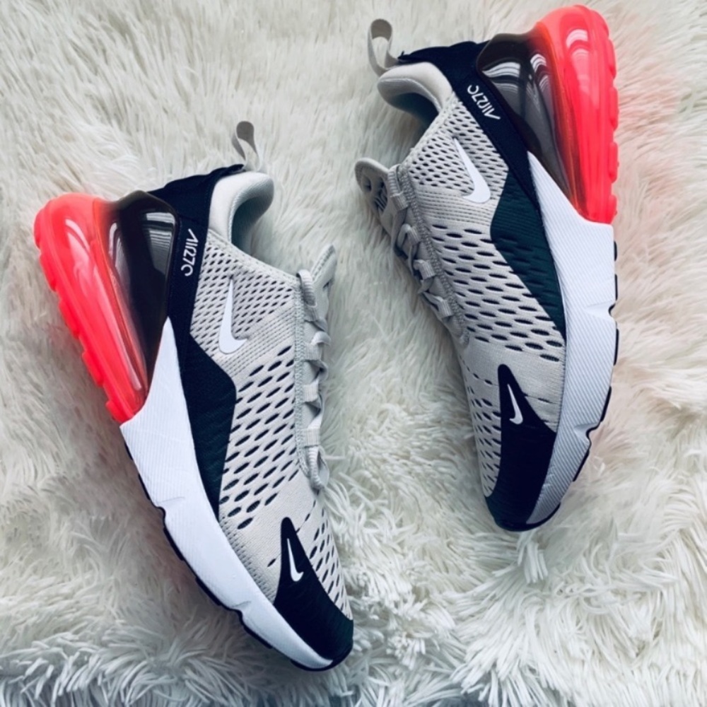 Nike Air Max 270 - Picture 2 of 7